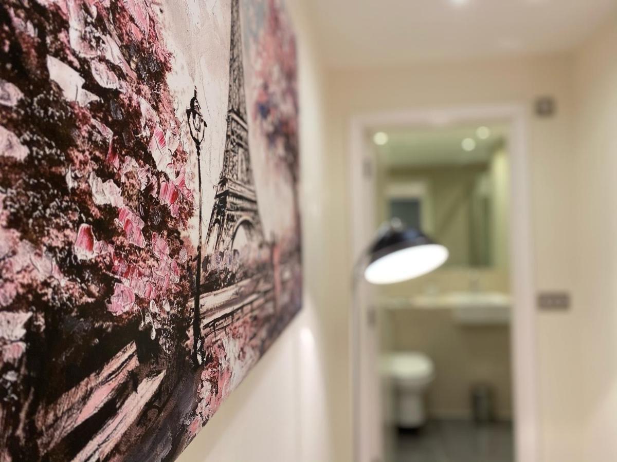 Amazing 2 Bed 2 Bath Private Apartment Watford  Kültér fotó